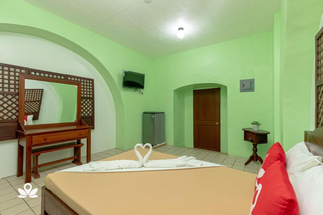 Zen Rooms Calle Crisologo Vigan Exterior foto