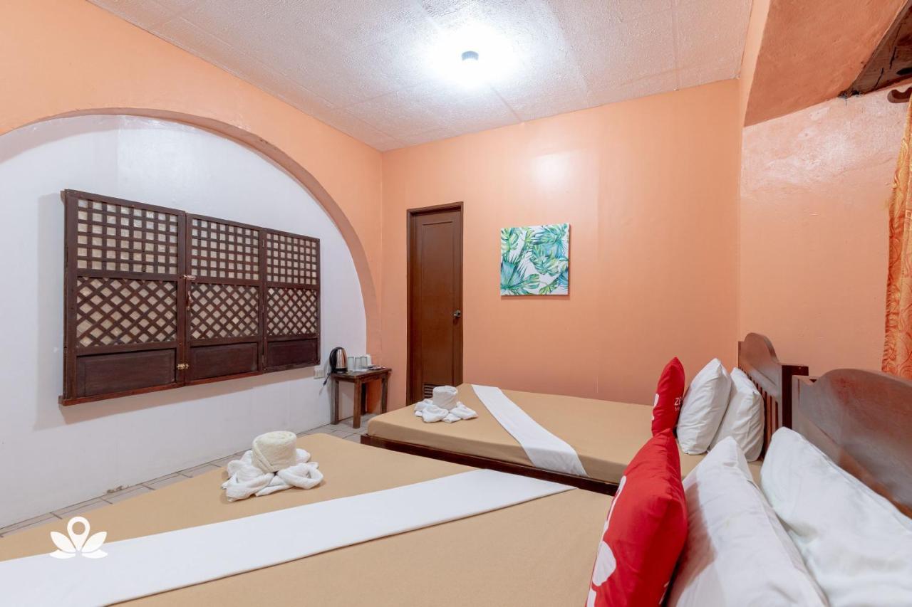 Zen Rooms Calle Crisologo Vigan Exterior foto